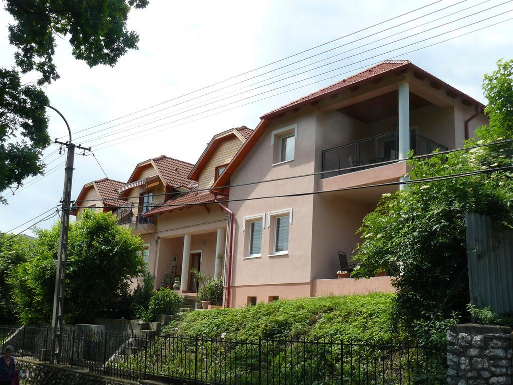 Hejo Apartman Miskolc Exteriör bild